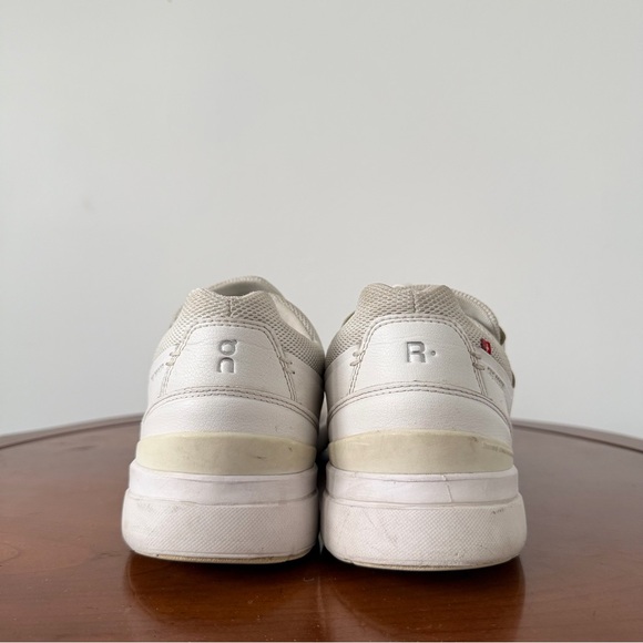 On Cloud The Roger Advantage Men White Sneakers | US 11 - Picture 2 of 9